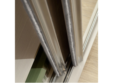 Шкаф-купе Домашний 1600 зеркало / лдсп