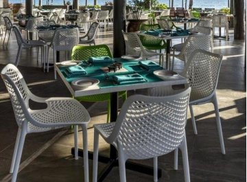 Пластиковый стул Air