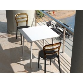 Пластиковый стол Maya