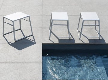 Столик пластиковый для лежака Pop