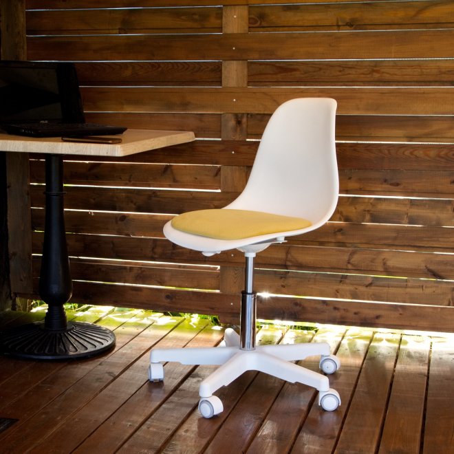 Компьютерное кресло Смузи белый / бежевый