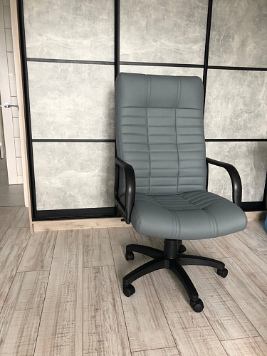 Компьютерное кресло Атлант 1 черное фото покупателя 7