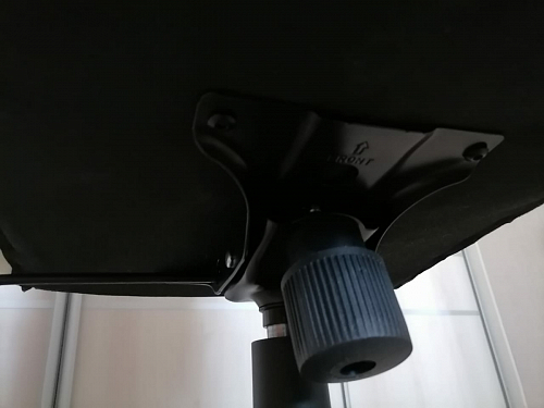 Компьютерное кресло Gamer черное / бежевое фото покупателя 147