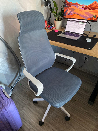 Компьютерное кресло Golem dark gray / white фото покупателя 15