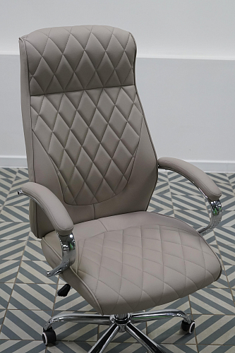 Компьютерное кресло Monte белое из шоурума 5