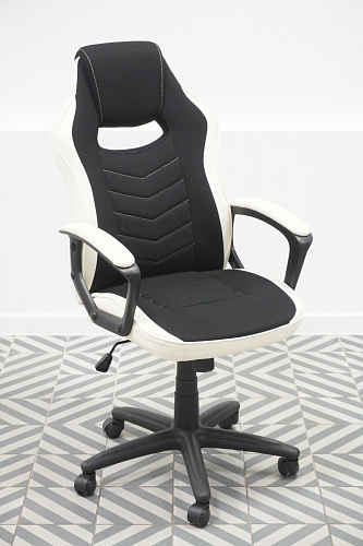 Компьютерное кресло Gamer коричневое из шоурума 2