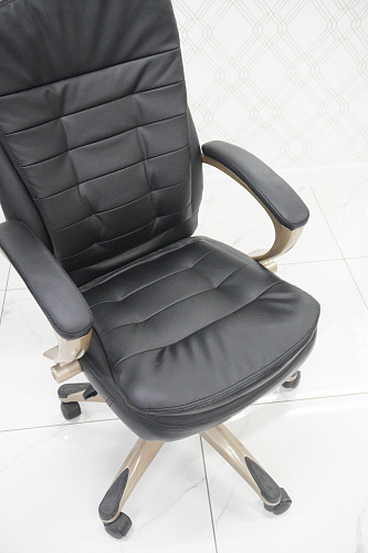 Компьютерное кресло Palamos черное из шоурума 1