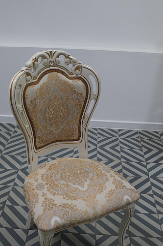 Стул Bronte молочный с патиной из шоурума 5