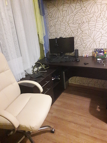 Компьютерный стол КСТ-109П правый венге фото покупателя 121