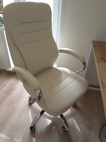 Компьютерное кресло Tomar коричневое фото покупателя 31