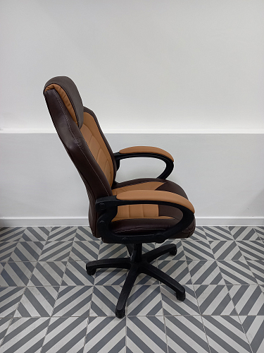 Компьютерное кресло Kadis коричневое / бежевое из шоурума 2