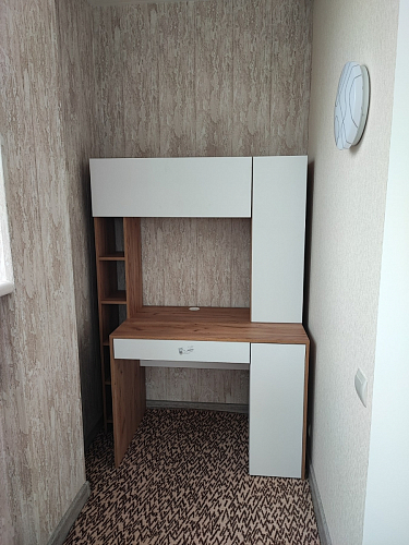 Письменный стол Комфорт 12.71 дуб золотой craft / белая аляска  - Уцененный экземпляр фото покупателя 17