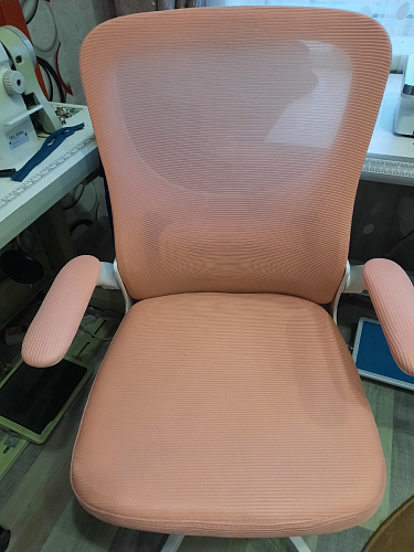 Компьютерное кресло Konfi dark gray / pink / white фото покупателя 97