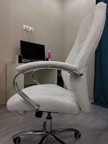 Компьютерное кресло Aragon белое фото покупателя 88