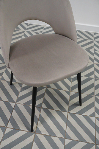 Стул на металлокаркасе Ирре светло-коричневый / черный глянец из шоурума 1