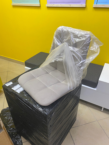 Стул на металлокаркасе Чилли К светло-серый велюр / черный каркас фото покупателя 398