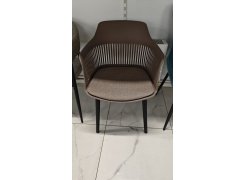 Пластиковый стул Crocs light green / black из шоурума 1