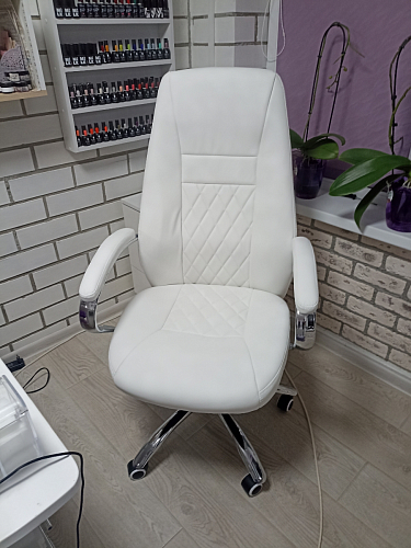 Компьютерное кресло Aragon белое фото покупателя 100