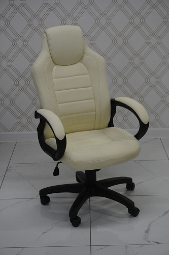 Компьютерное кресло Kadis кремовое из шоурума 2