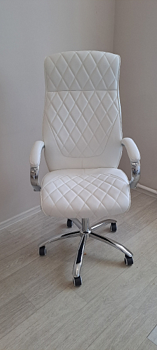 Компьютерное кресло Monte белое фото покупателя 17