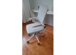 Компьютерное кресло Konfi light gray / white фото покупателя 196