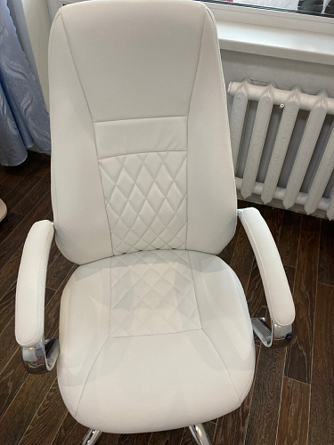 Компьютерное кресло Aragon белое фото покупателя 133