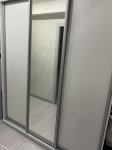 Шкаф-купе Экспресс Медиум Трио ДЗД с 1 зеркалом 240 см дуб молочный: отзыв о товаре