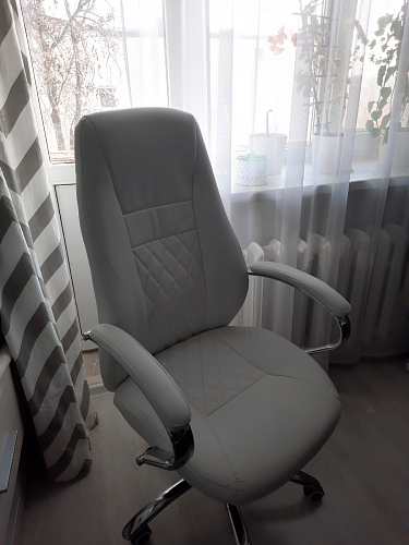 Компьютерное кресло Aragon белое фото покупателя 262