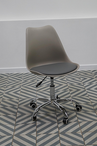 Компьютерное кресло Kolin light gray из шоурума 2