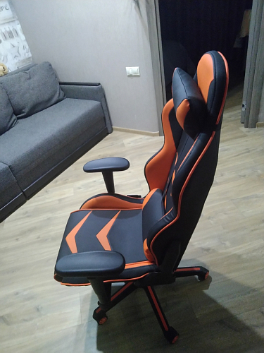 Компьютерное кресло Racer черное / бежевое фото покупателя 96