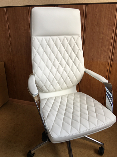 Компьютерное кресло Isida белое фото покупателя 2