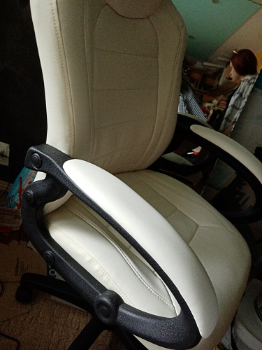 Компьютерное кресло Kadis кремовое фото покупателя 93