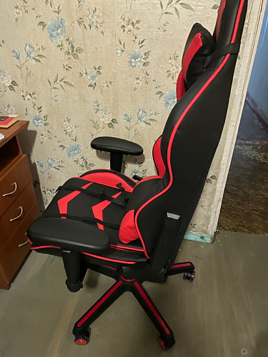 Компьютерное кресло Racer черное / красное фото покупателя 108