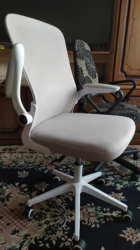 Компьютерное кресло Konfi light gray / white фото покупателя 141