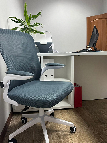 Компьютерное кресло Konfi light gray / white фото покупателя 123