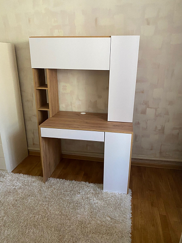 Письменный стол Комфорт 12.71 дуб золотой craft / белая аляска  - Уцененный экземпляр фото покупателя 125