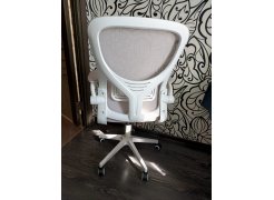 Компьютерное кресло Konfi light gray / white фото покупателя 151