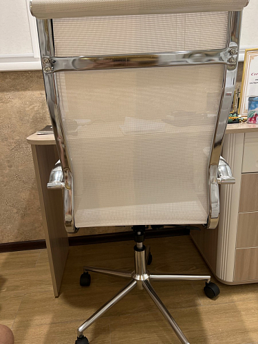 Компьютерное кресло Reus черная сетка / хром фото покупателя 90