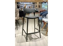 Полубарный стул Forma черный из шоурума 1