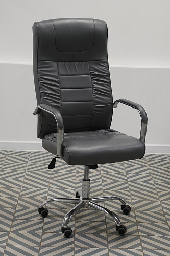 Компьютерное кресло Longer cream из шоурума 2