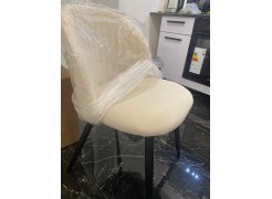 Стул на металлокаркасе Gabi 1 бежевый / черный с серебряными наконечниками фото покупателя 537