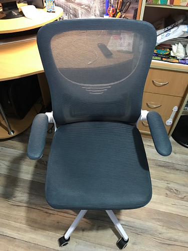 Компьютерное кресло Konfi dark gray / pink / white фото покупателя 304