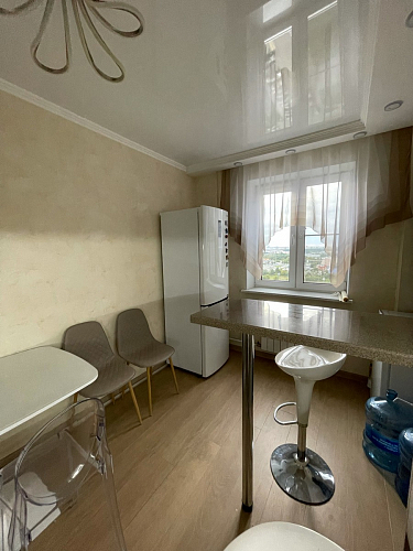 Стул на металлокаркасе Capri dark beige / white фото покупателя 116