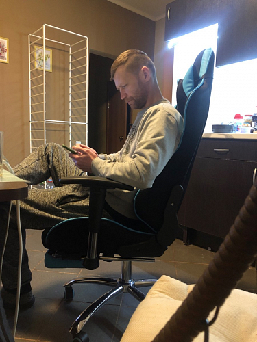 Компьютерное кресло Kano черное / красное фото покупателя 15